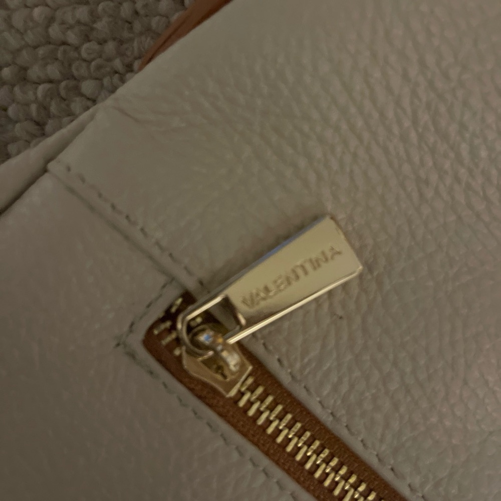 Valentina Red Genuine Leather Purse - Picture 4 of 11